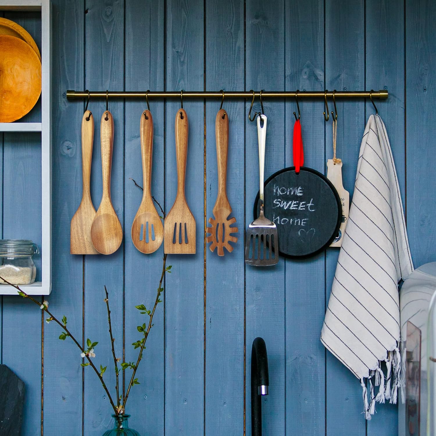 Norevo 5-piece acacia wooden spoon and utensil set